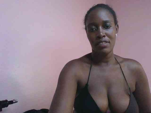 cute-africanah webcam