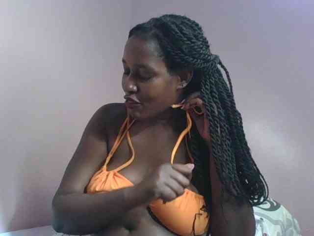 cute-africanah webcam