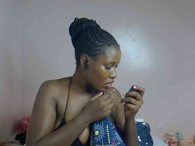 cute-africanah webcam