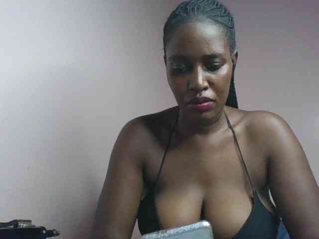 cute-africanah webcam