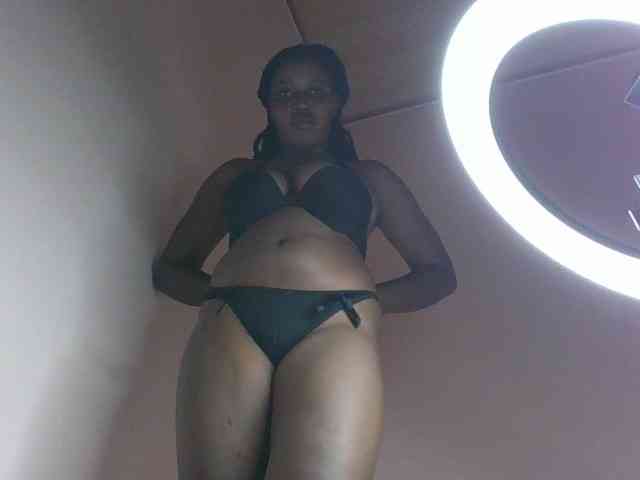 cute-africanah webcam