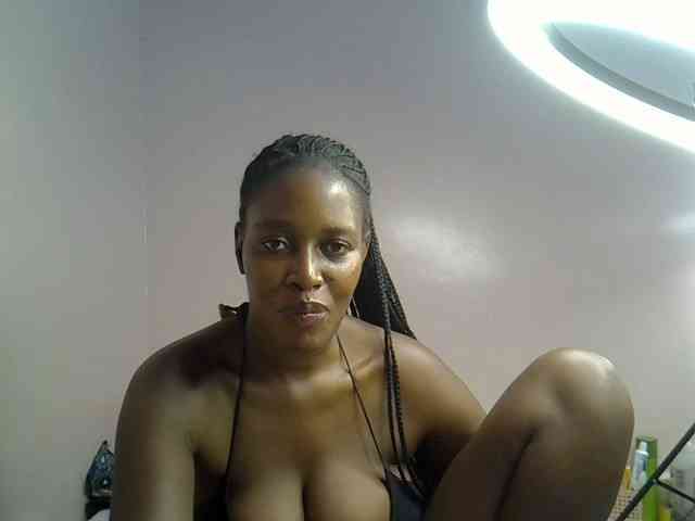 cute-africanah webcam