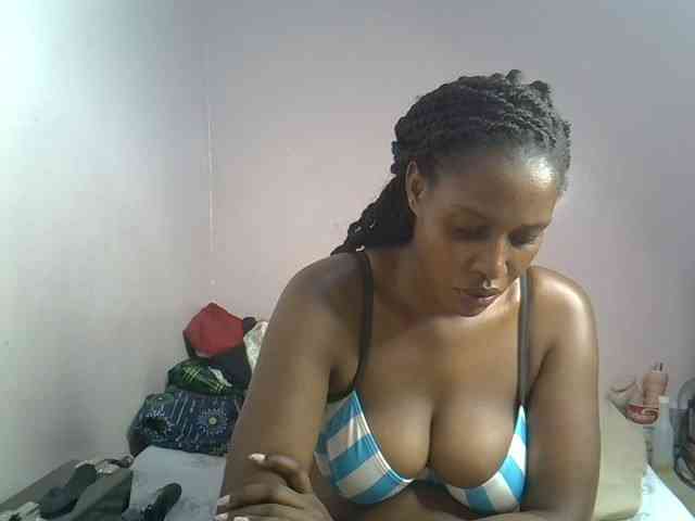 cute-africanah webcam