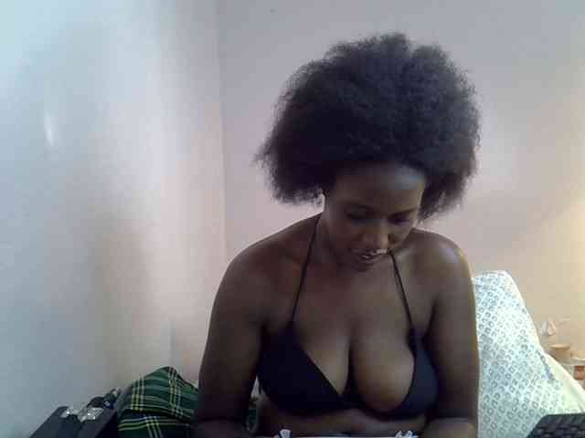 cute-africanah webcam