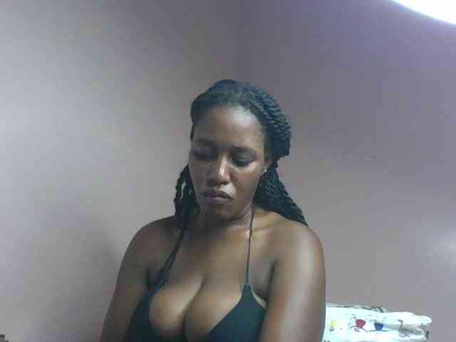 cute-africanah webcam