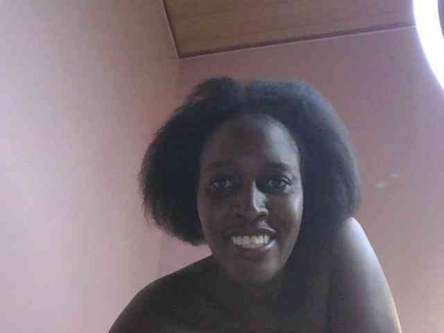 cute-africanah webcam
