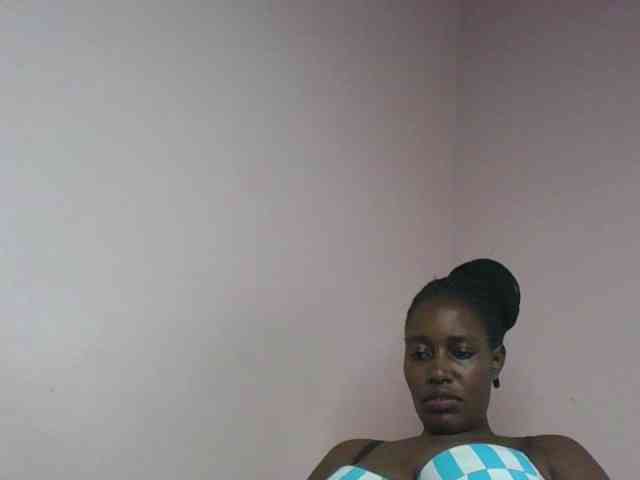 cute-africanah webcam