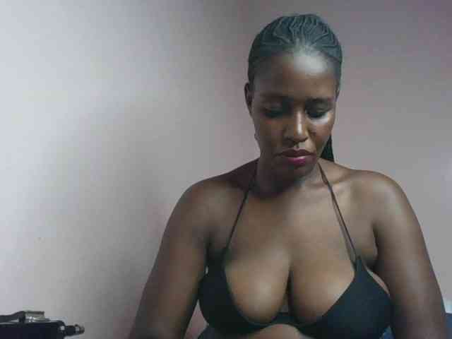 cute-africanah webcam