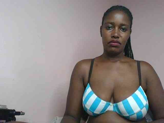 cute-africanah webcam