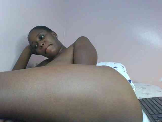 cute-africanah webcam