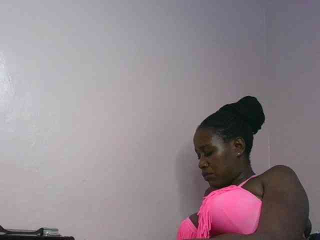 cute-africanah webcam