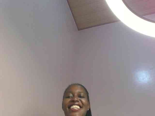 cute-africanah webcam