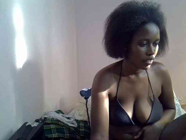 cute-africanah webcam