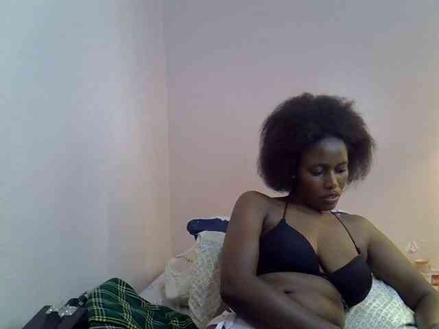 cute-africanah webcam