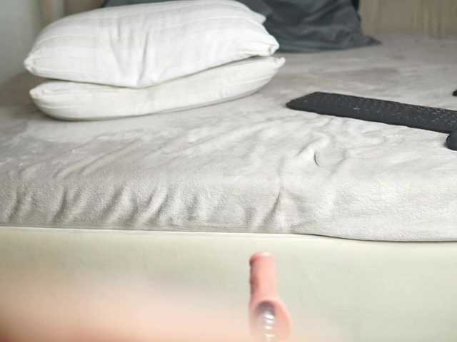 AprilHadid's BongaCams show and profile