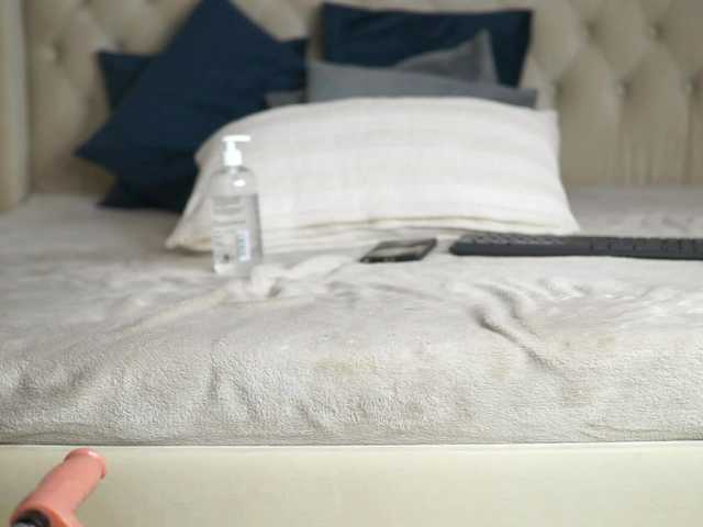 AprilHadid's BongaCams show and profile