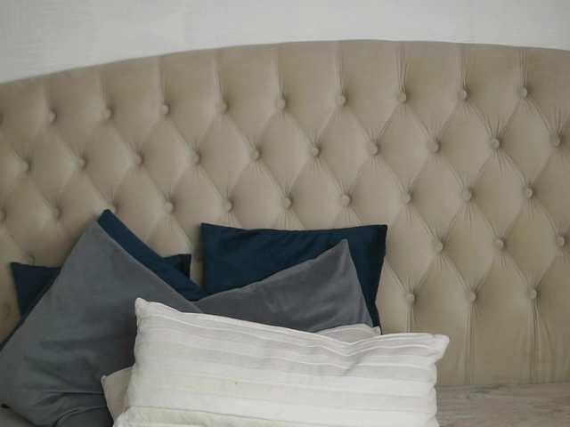 AprilHadid's BongaCams show and profile