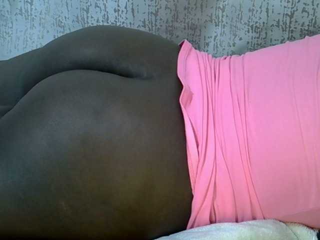 Queendee1's BongaCams show and profile