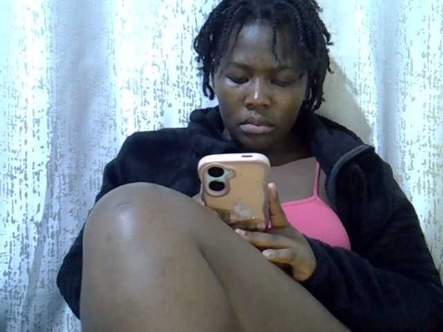 Queendee1's BongaCams show and profile