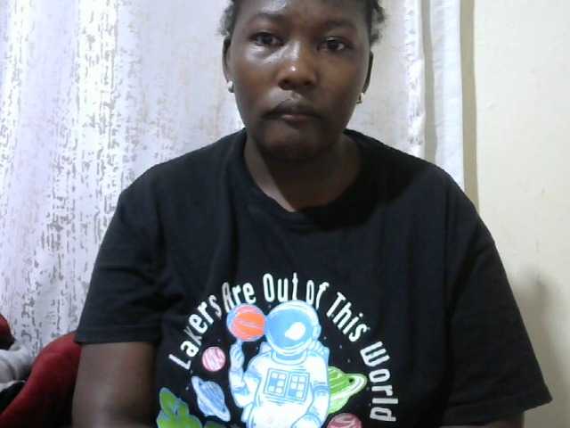 Queendee1's BongaCams show and profile