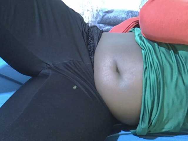 Queendee1's BongaCams show and profile