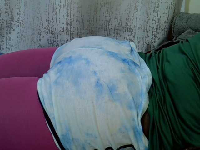 Queendee1's BongaCams show and profile