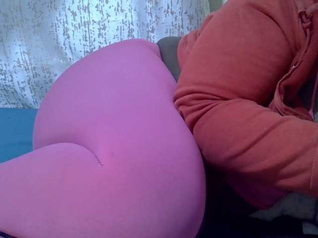 Queendee1's BongaCams show and profile