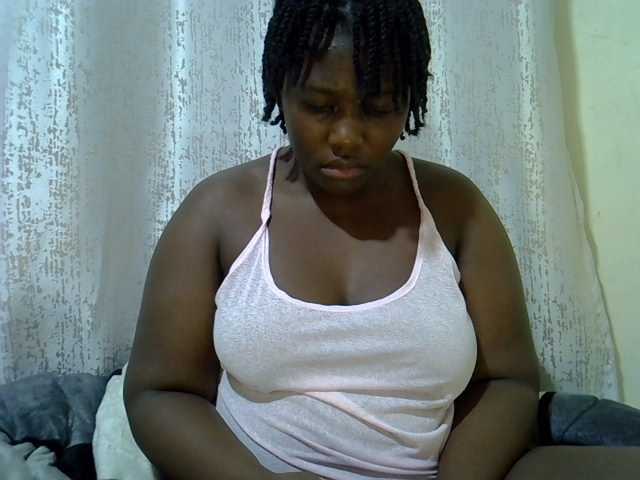 Queendee1 live cam profile