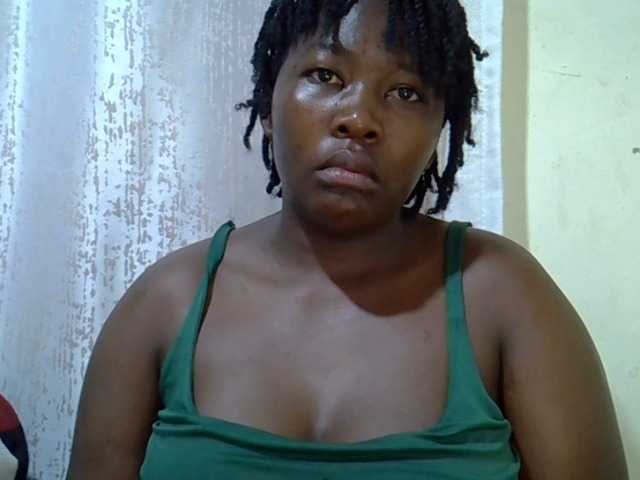 Queendee1's BongaCams show and profile