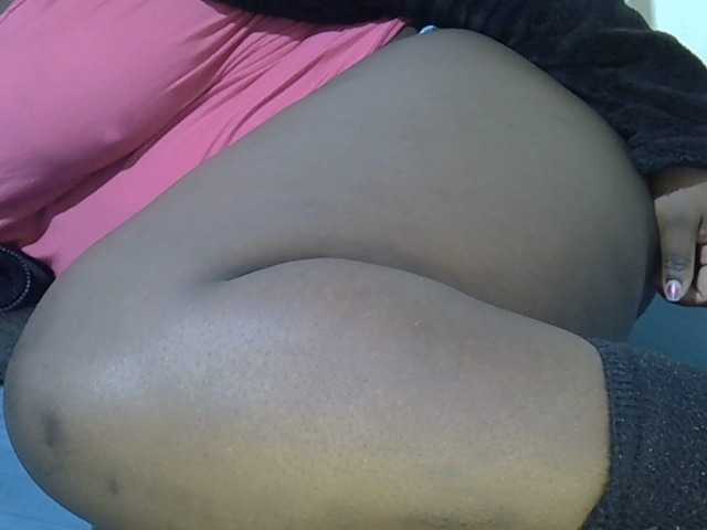 Queendee1's BongaCams show and profile