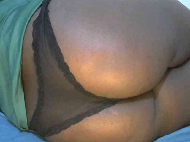 Queendee1 Live Webcam on BongaCams