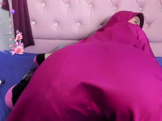 NaylaAbadi's BongaCams show and profile