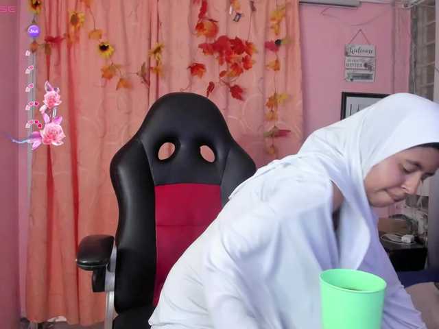 NaylaAbadi's BongaCams show and profile