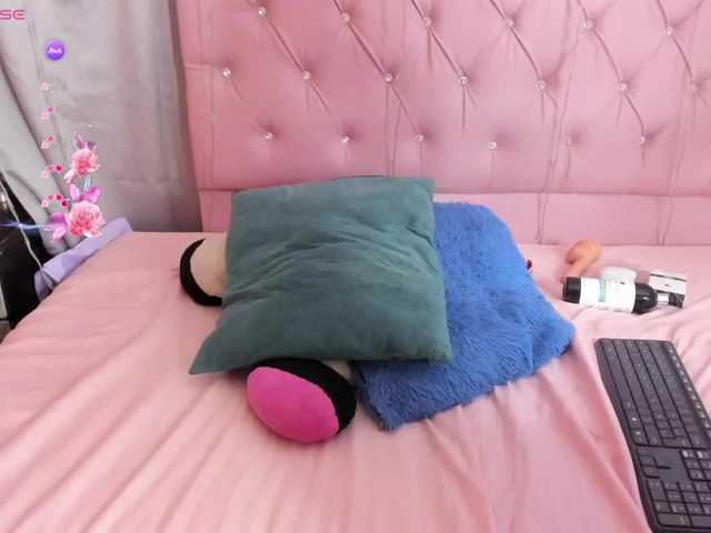 NaylaAbadi's BongaCams show and profile