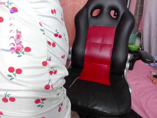 NaylaAbadi's BongaCams show and profile