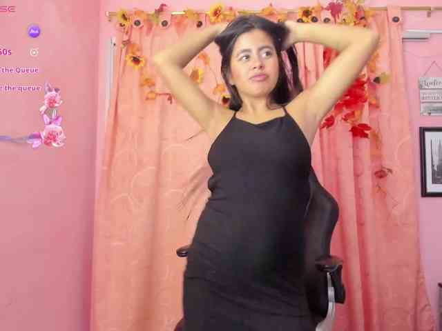 NaylaAbadi NaylaAbadi