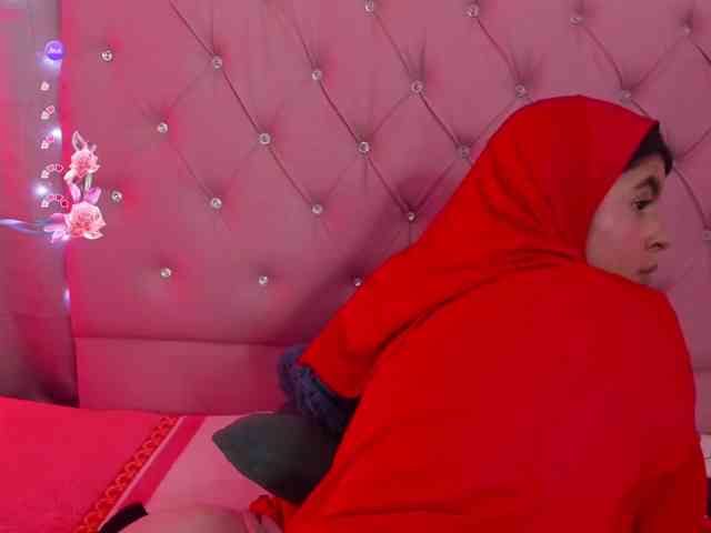 private live sex NaylaAbadi