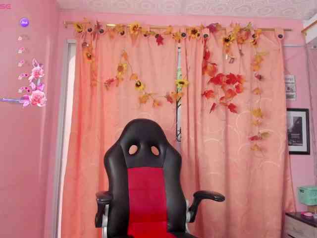 NaylaAbadi webcam