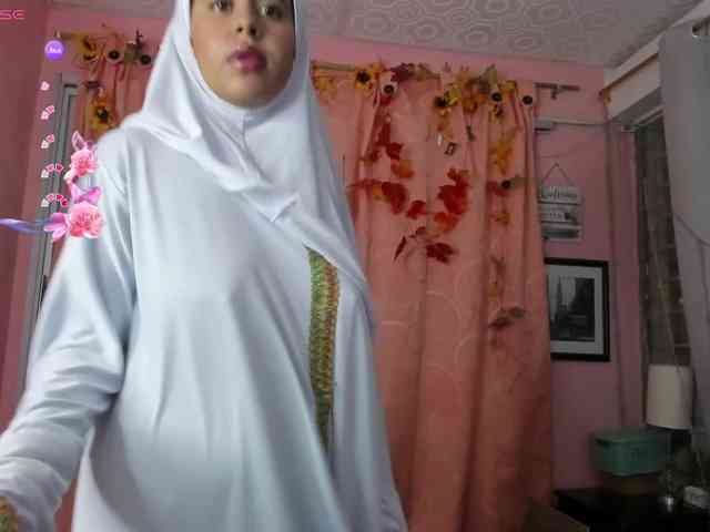 NaylaAbadi NaylaAbadi