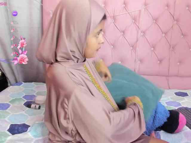 NaylaAbadi webcam