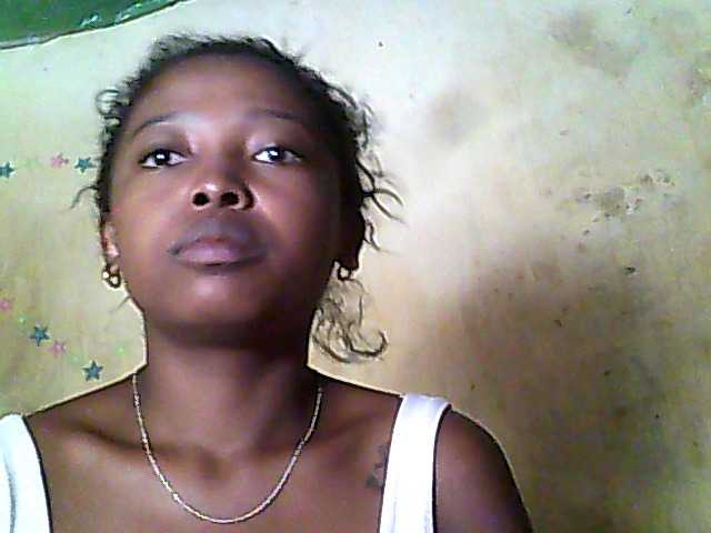 le modèle Chaimah est en webcam porno dans un show sur le site bongacams, il possède les tags suivants: Ebony,Brunette,Hairy