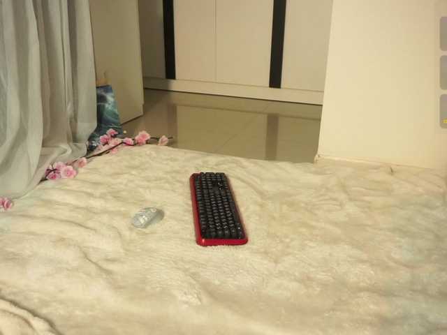 LilluCooper's BongaCams show and profile