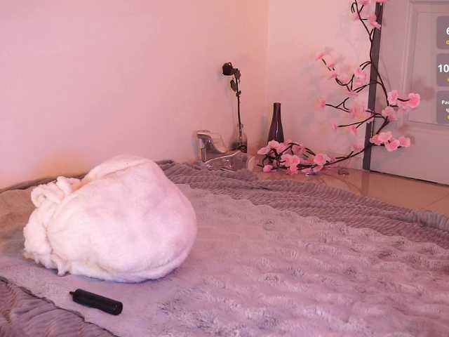 LilluCooper's BongaCams show and profile