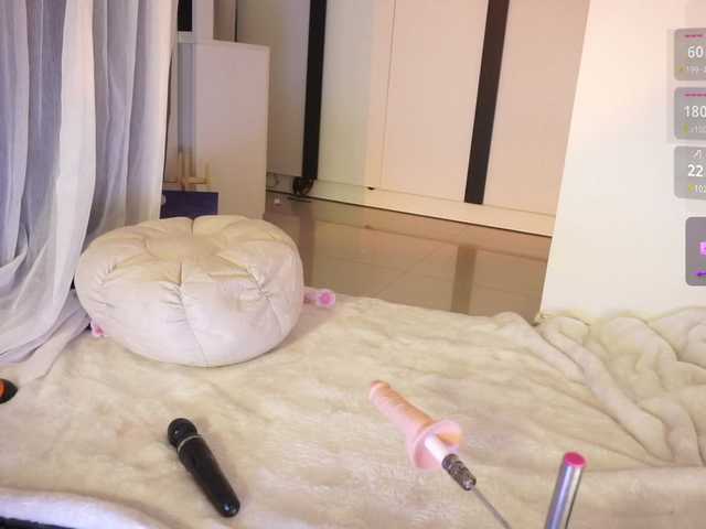 LilluCooper's BongaCams show and profile