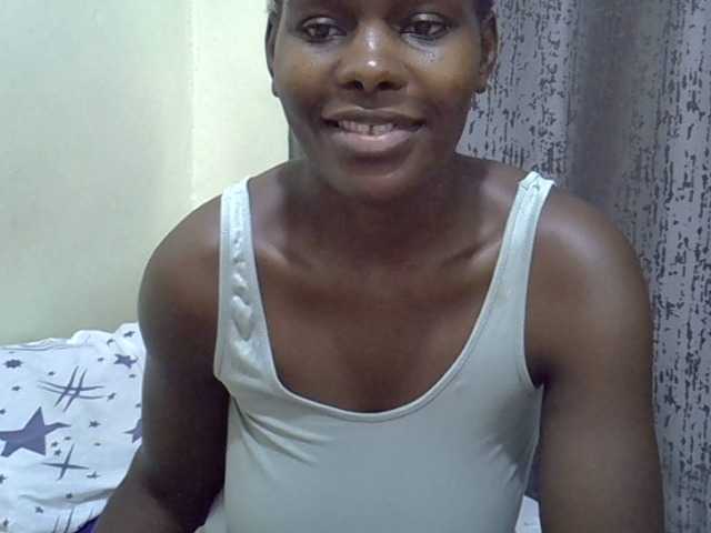 Pretty-amber72's BongaCams show and profile