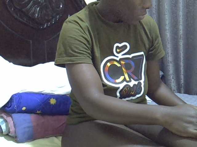 Pretty-amber72's BongaCams show and profile