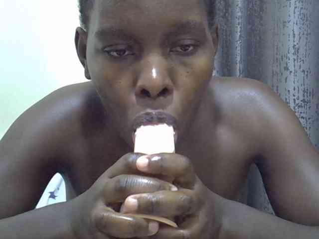 Pretty-amber72 webcam