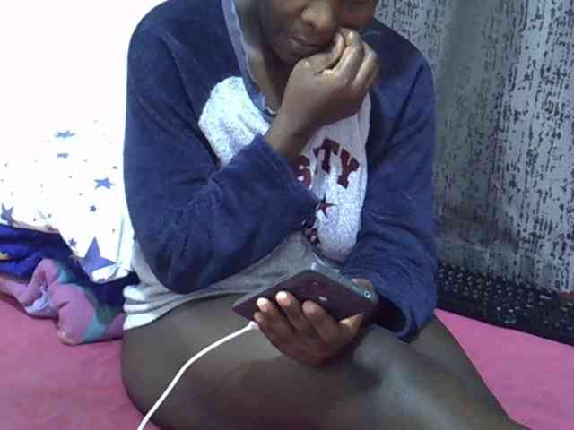 Pretty-amber72 Pretty-amber72