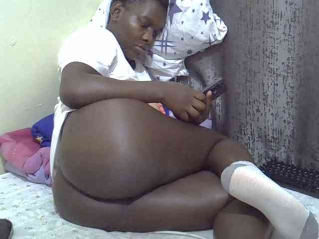 Pretty-amber72 Pretty-amber72