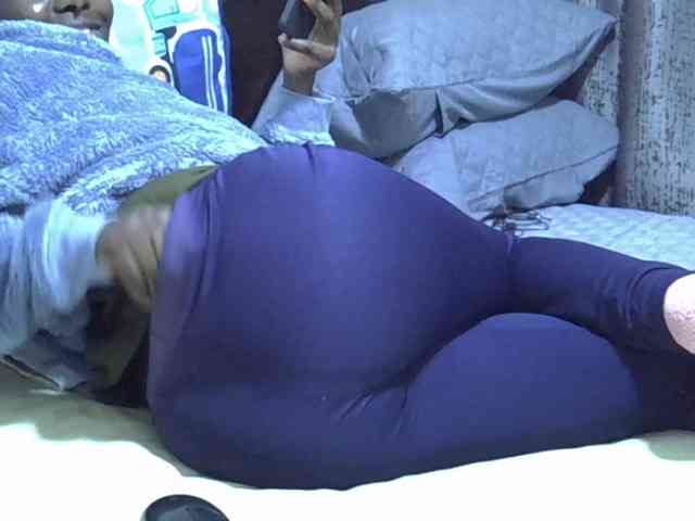 Pretty-amber72 webcam